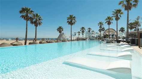 valencia spain hotels on beach with pool